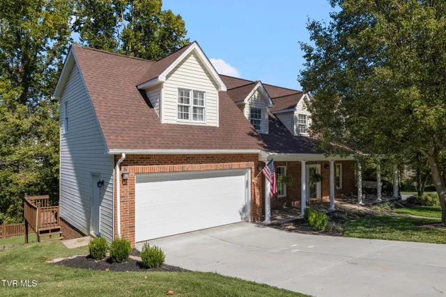 $662,400 | 209 Glen Oaks Drive, Gray, TN 37615