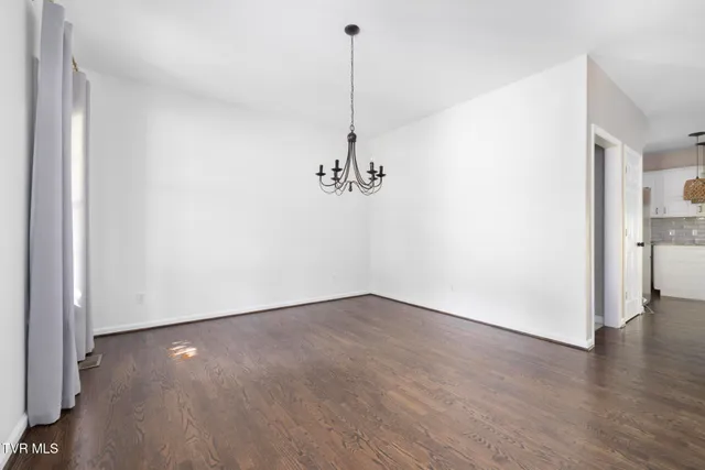 $662,400 | 209 Glen Oaks Drive, Gray, TN 37615