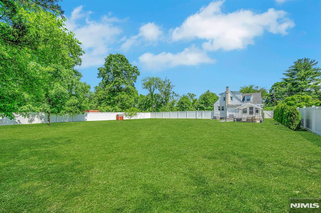 106 Steinmetz Road Hillsborough, NJ 08844 - Photo 22 of 30