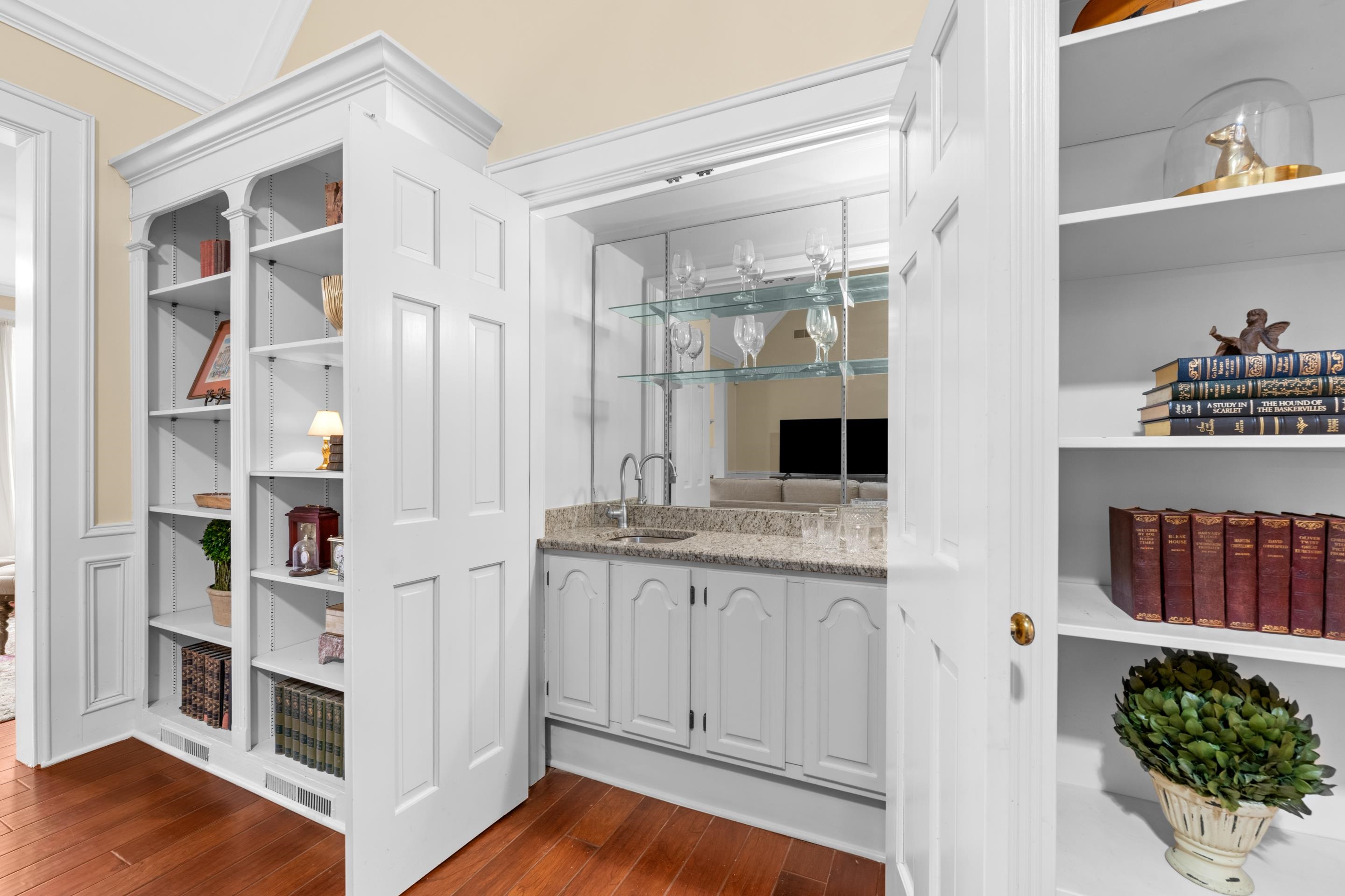 3430 Shea Road Collierville, TN 38017 - Photo 10 of 40 a view of kitchen with furniture and wooden floor