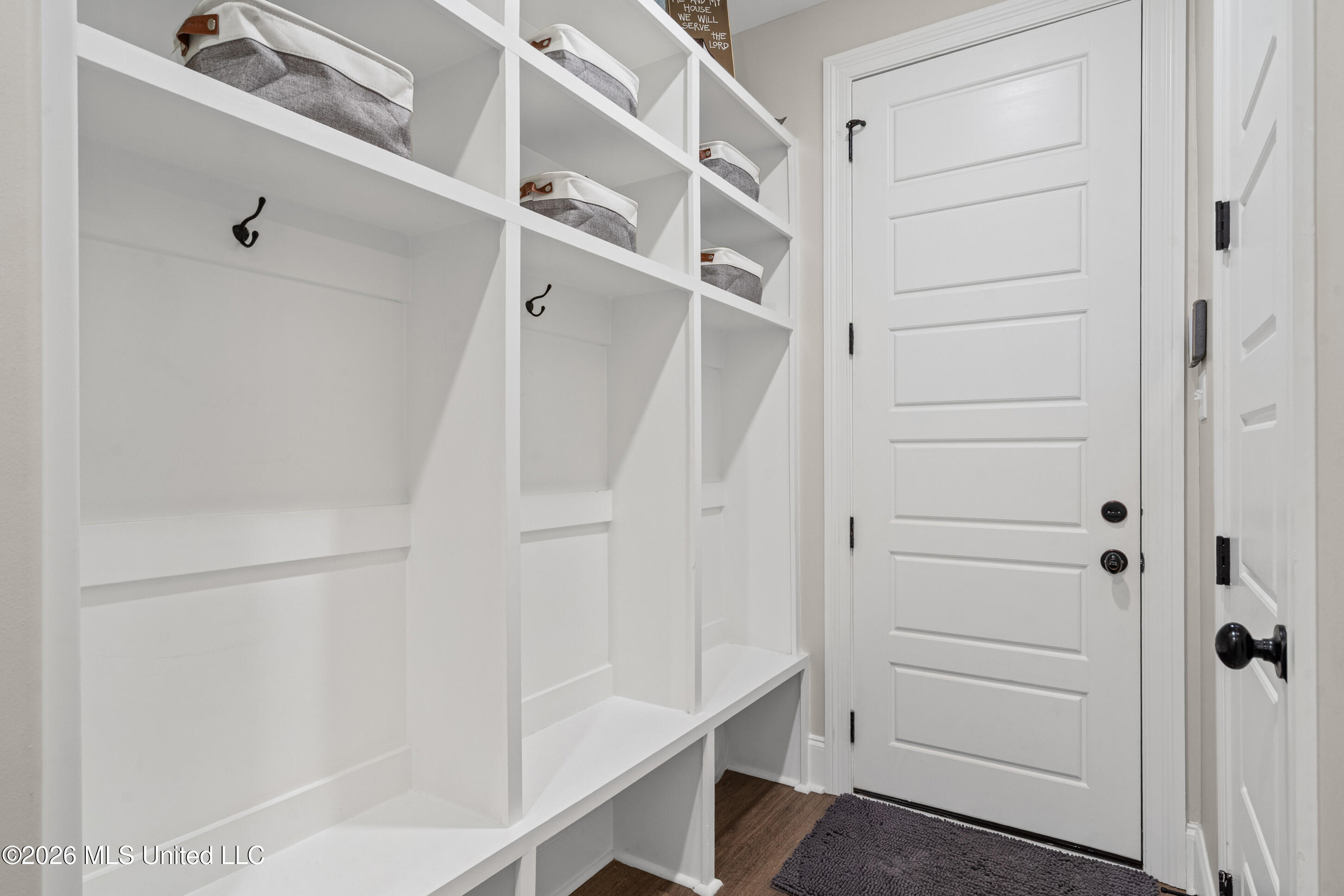 4112 Bright Road Hernando, MS 38632 - Photo 19 of 41 Mud room