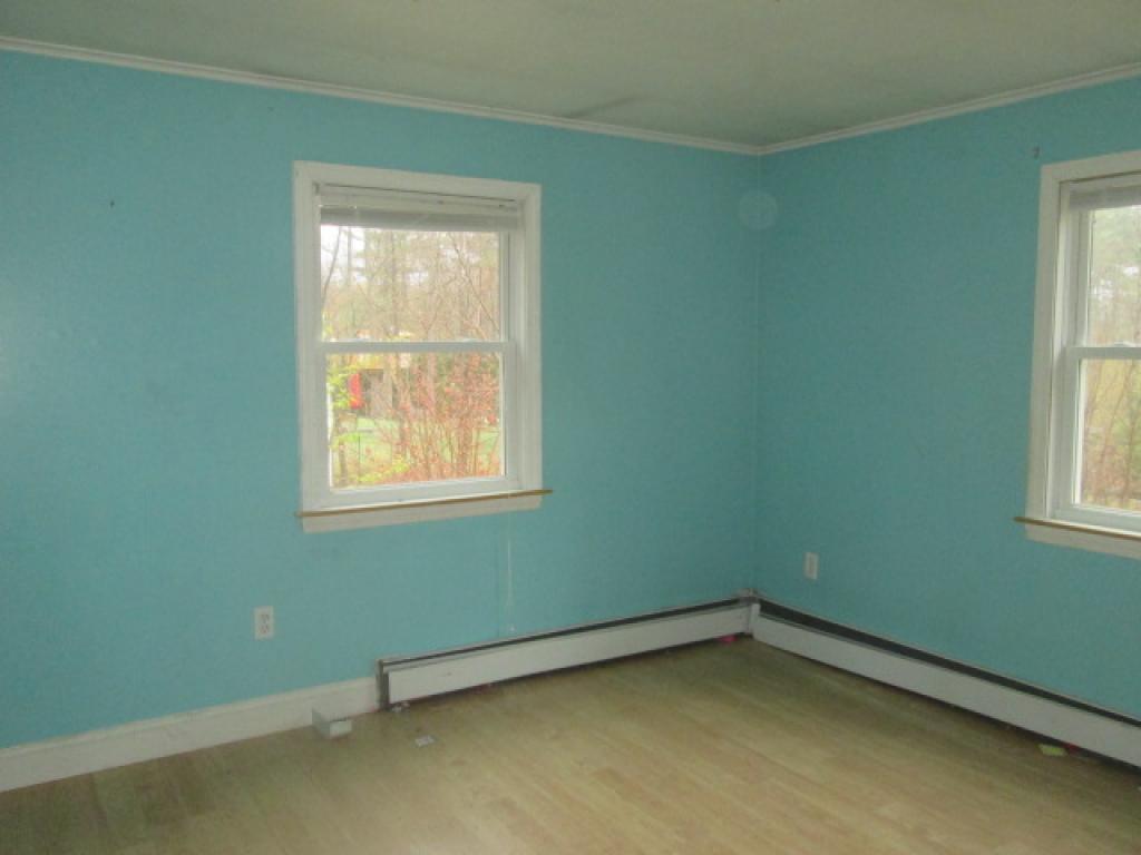 53 Brown Hill Road Hampstead, NH 03826 - Photo 7 of 13