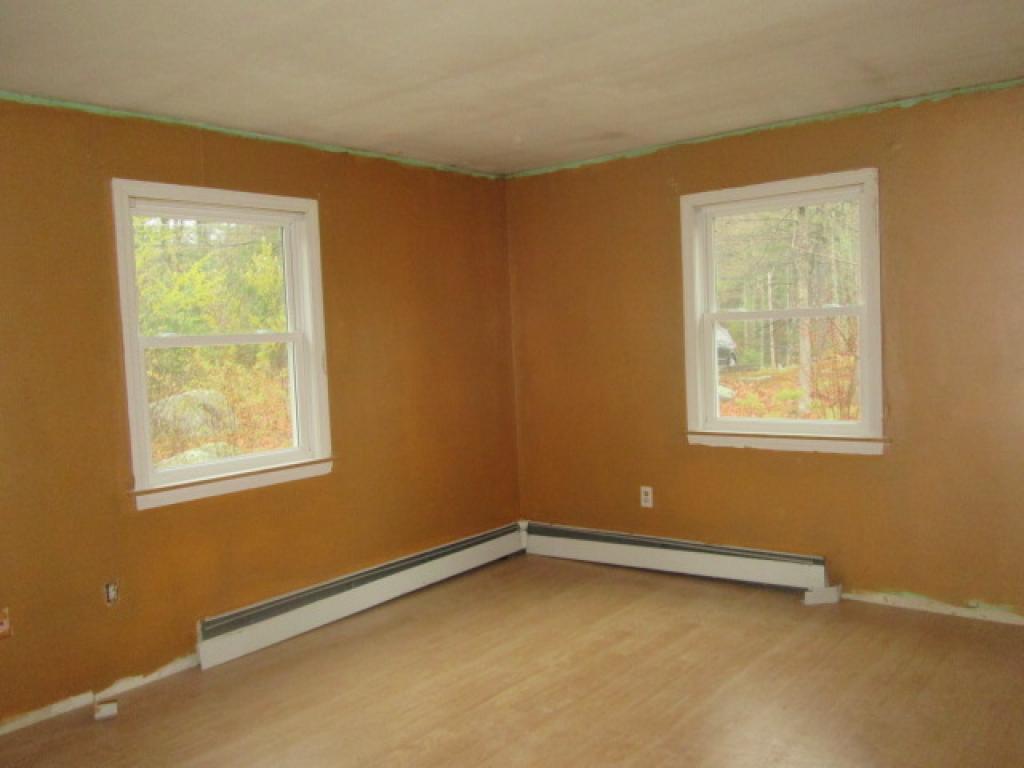 53 Brown Hill Road Hampstead, NH 03826 - Photo 8 of 13