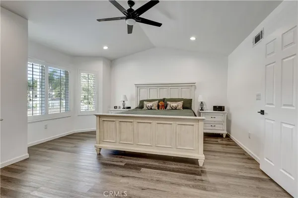 $639,900 | 28102 Bobwhite Circle, Unit 3, Saugus, CA 91350