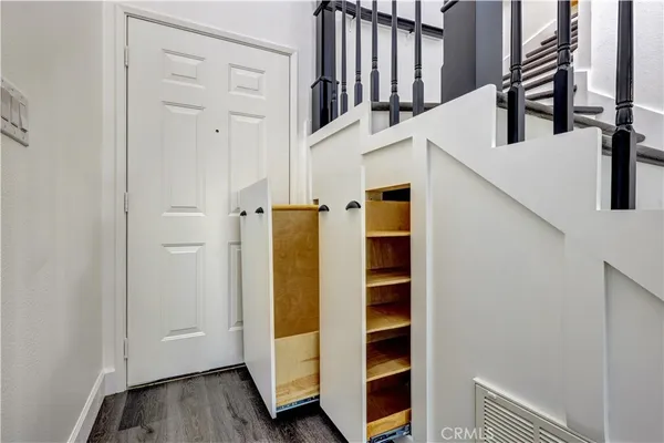 $639,900 | 28102 Bobwhite Circle, Unit 3, Saugus, CA 91350