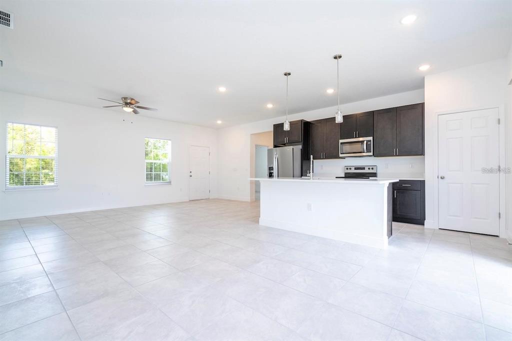 16919 Southwest 37th Terrace Road Ocala, FL 34473 - Photo 7 of 29 Gallery Image 7