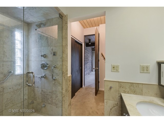 3290 Brook Road Highland Park, IL 60035 - Photo 15 of 19 a bathroom with a shower