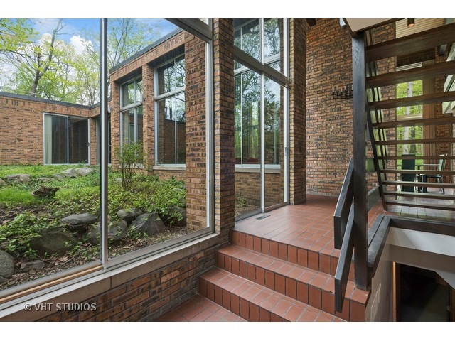 3290 Brook Road Highland Park, IL 60035 - Photo 3 of 19 a view of balcony with furniture