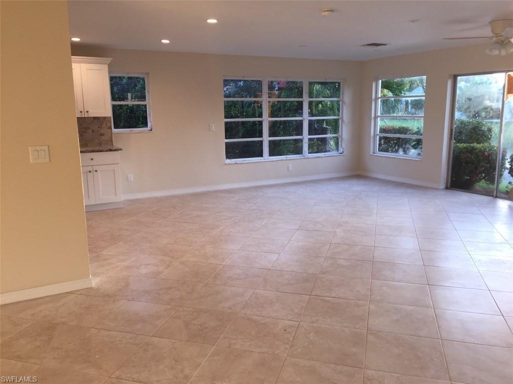 38 Knights Bridge Road, Unit A42 Naples, FL 34112 - Photo 7 of 9 Great Room