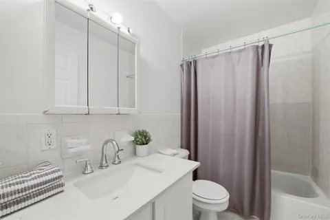 $1,400,000 | 235 Bronx River Road, Yonkers, NY 10704