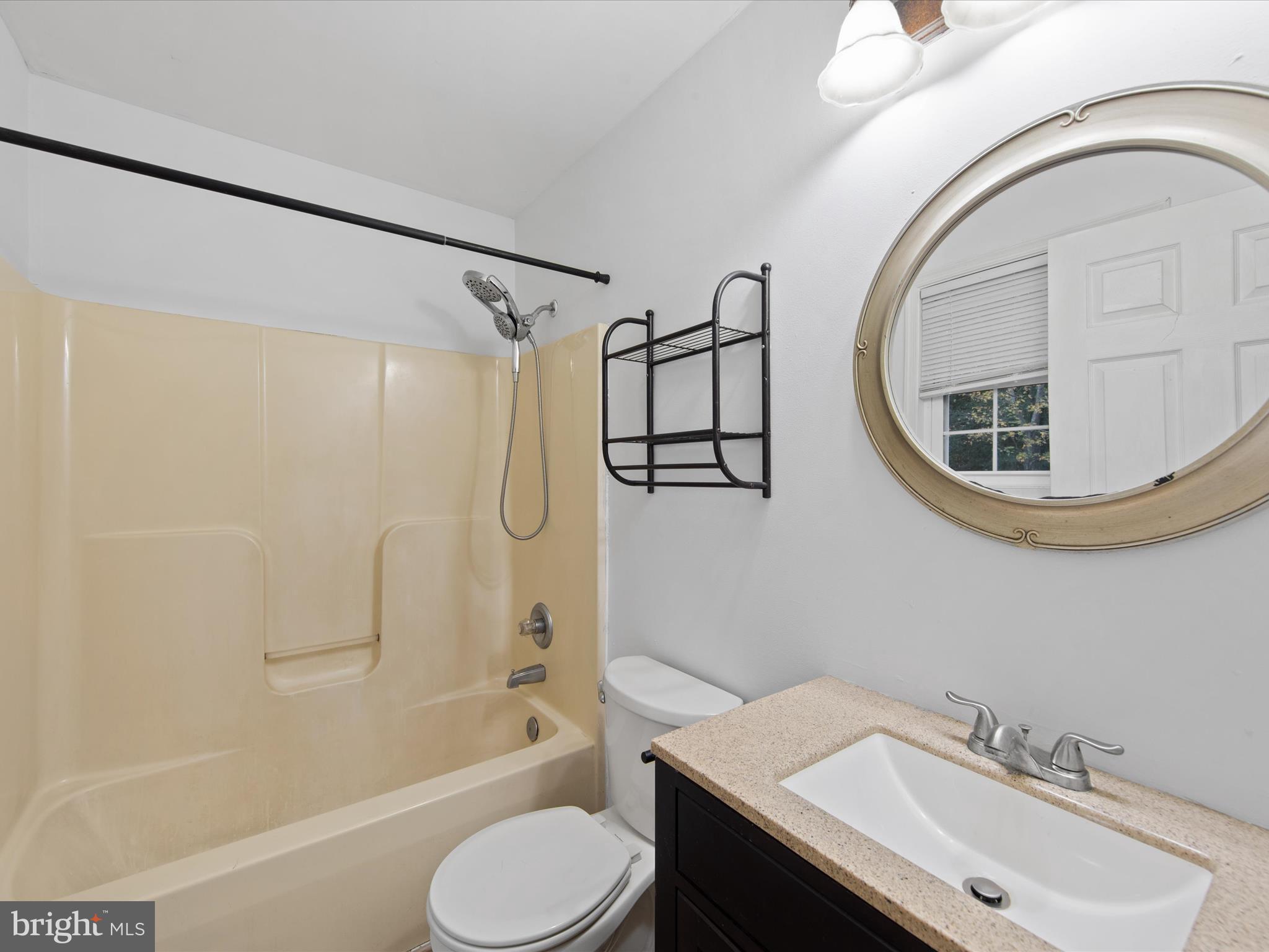 9365 Stage Road Delmar, MD 21875 - Photo 17 of 34 Primary Bedroom Ensuite