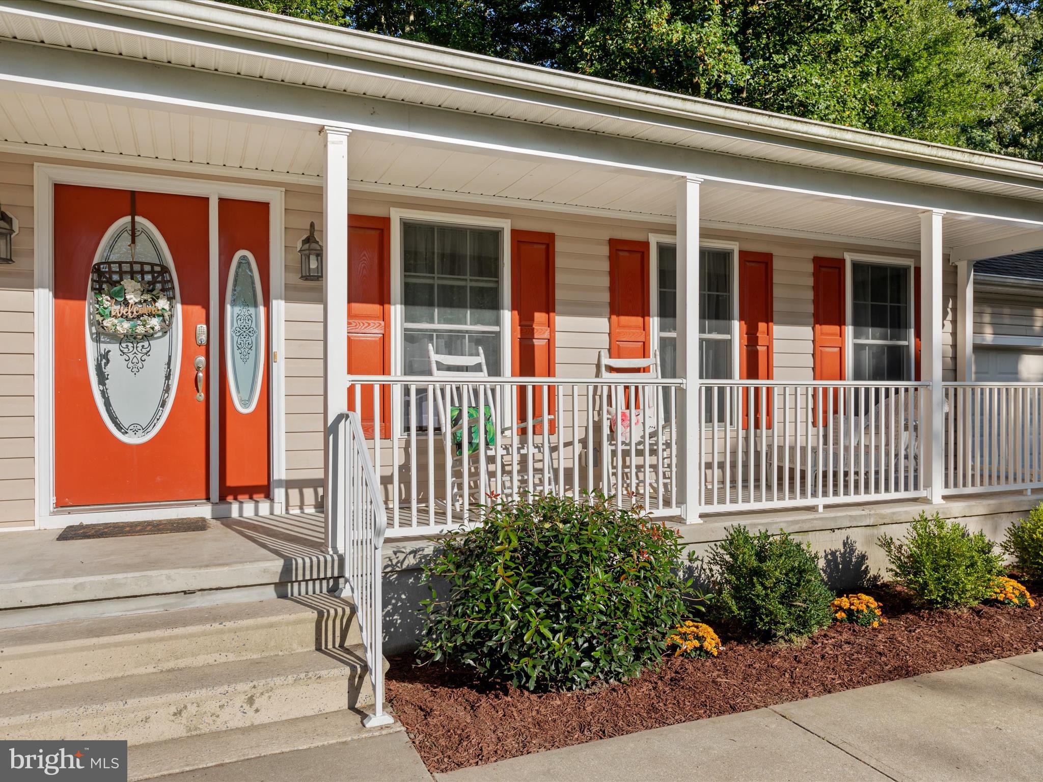9365 Stage Road Delmar, MD 21875 - Photo 2 of 34 Spacious Covered Entry