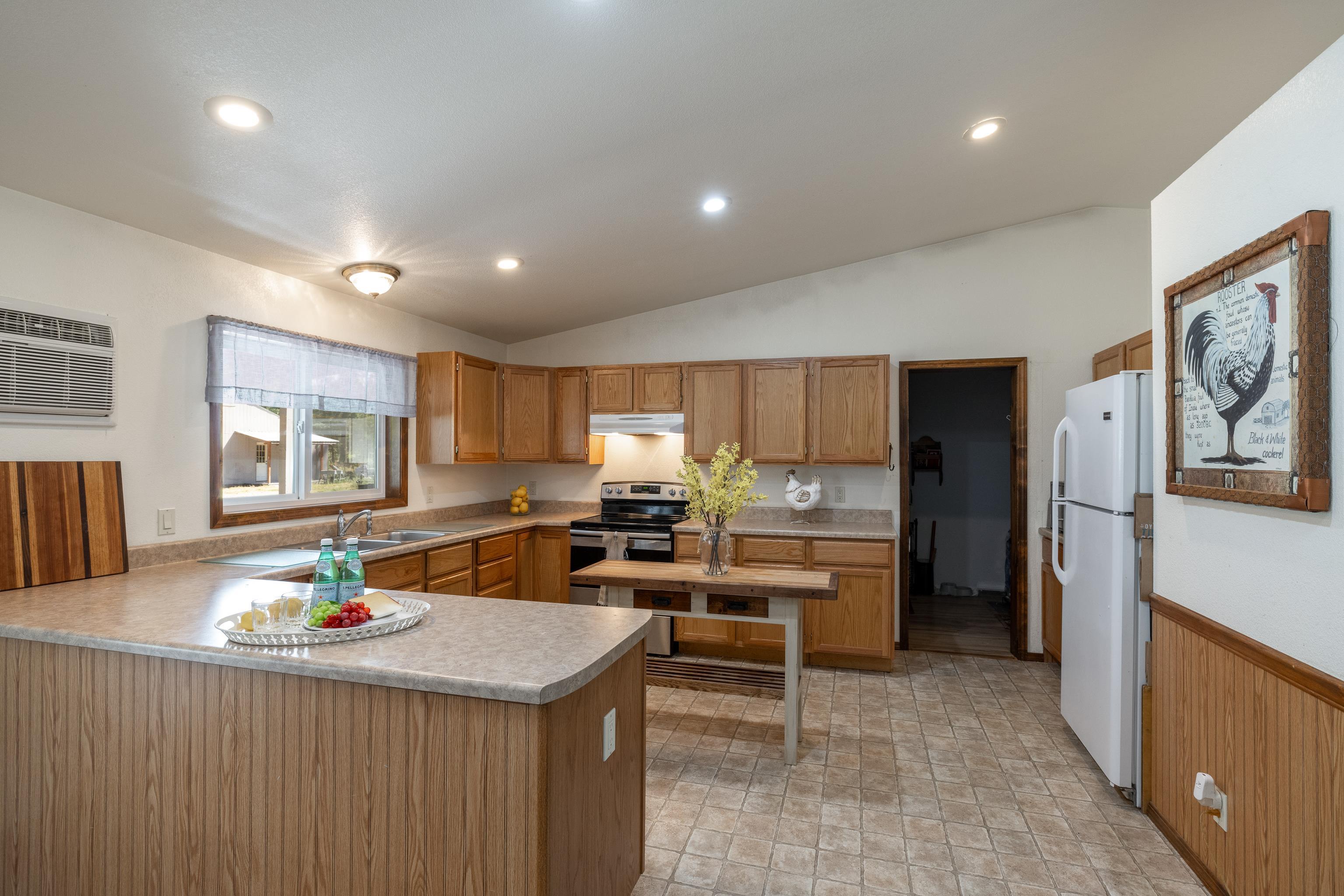 12907 East Nelson Road Elk, WA 99009 - Photo 12 of 44