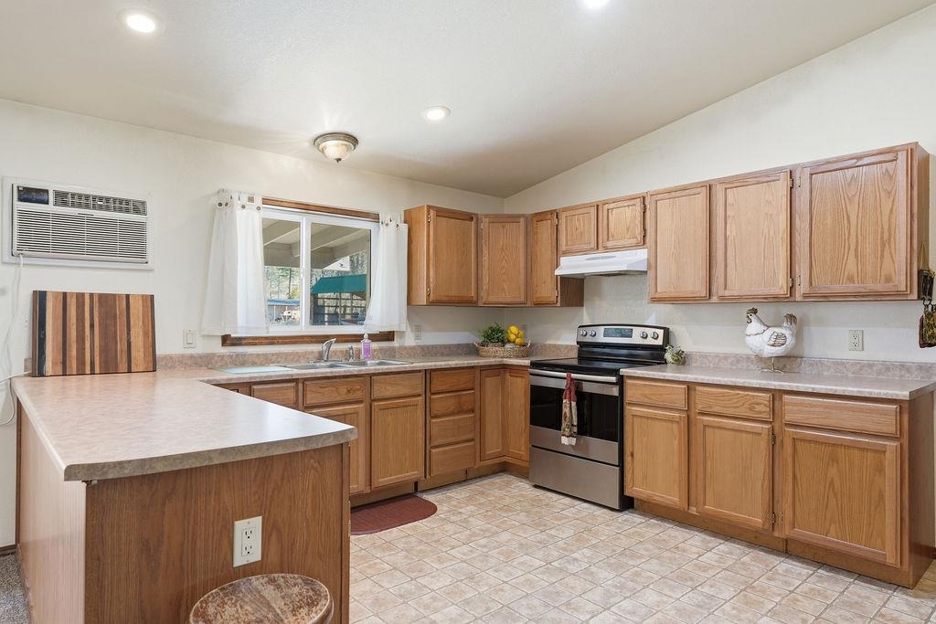 12907 East Nelson Road Elk, WA 99009 - Photo 14 of 44