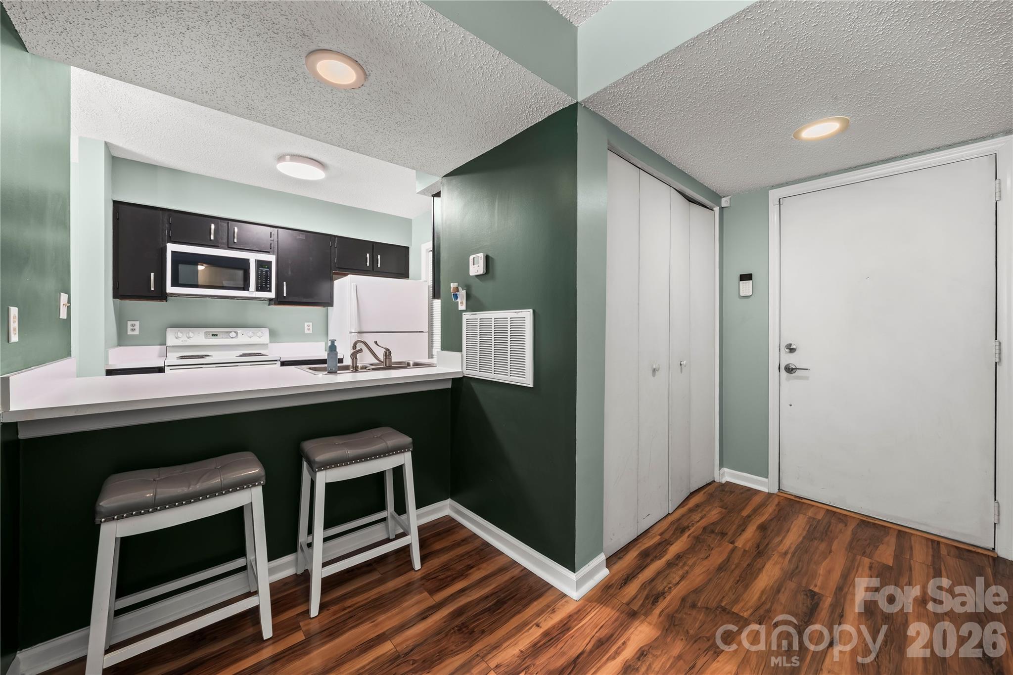 11066 Harrowfield Road Charlotte, NC 28226 - Photo 4 of 30