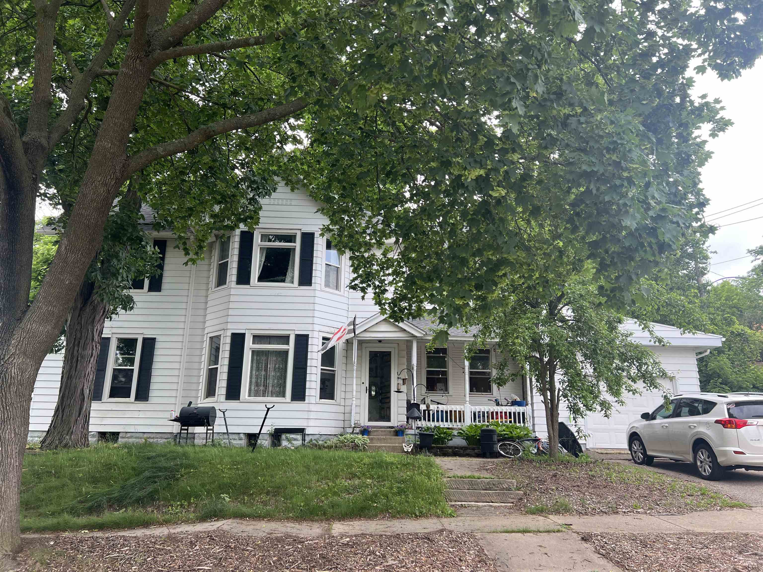 133 10th Street Baraboo, WI 53913 - Photo 1 of 2