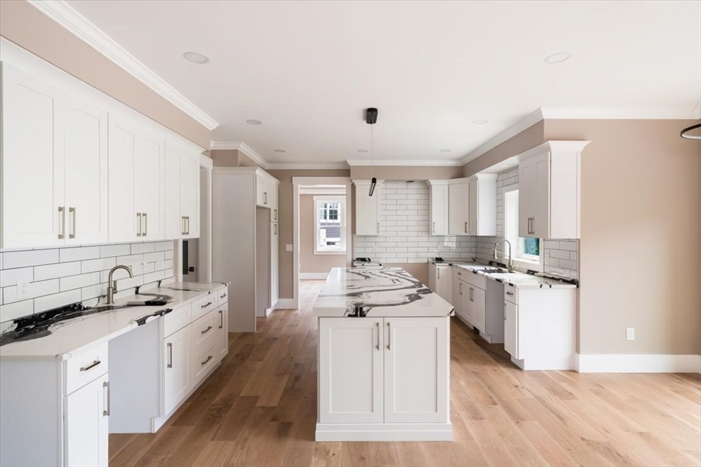 22 Magnolia Road Natick, MA 01760 - Photo 11 of 36