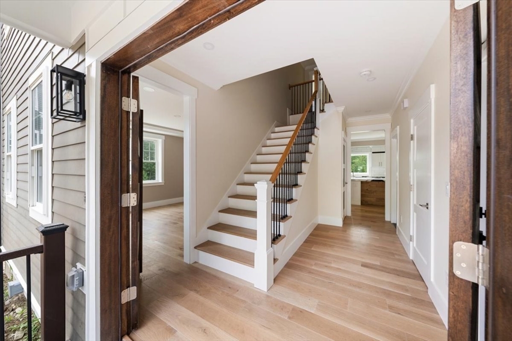 22 Magnolia Road Natick, MA 01760 - Photo 4 of 36