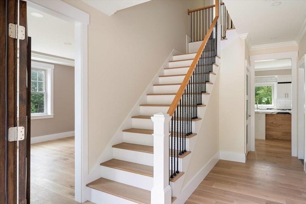 22 Magnolia Road Natick, MA 01760 - Photo 5 of 36