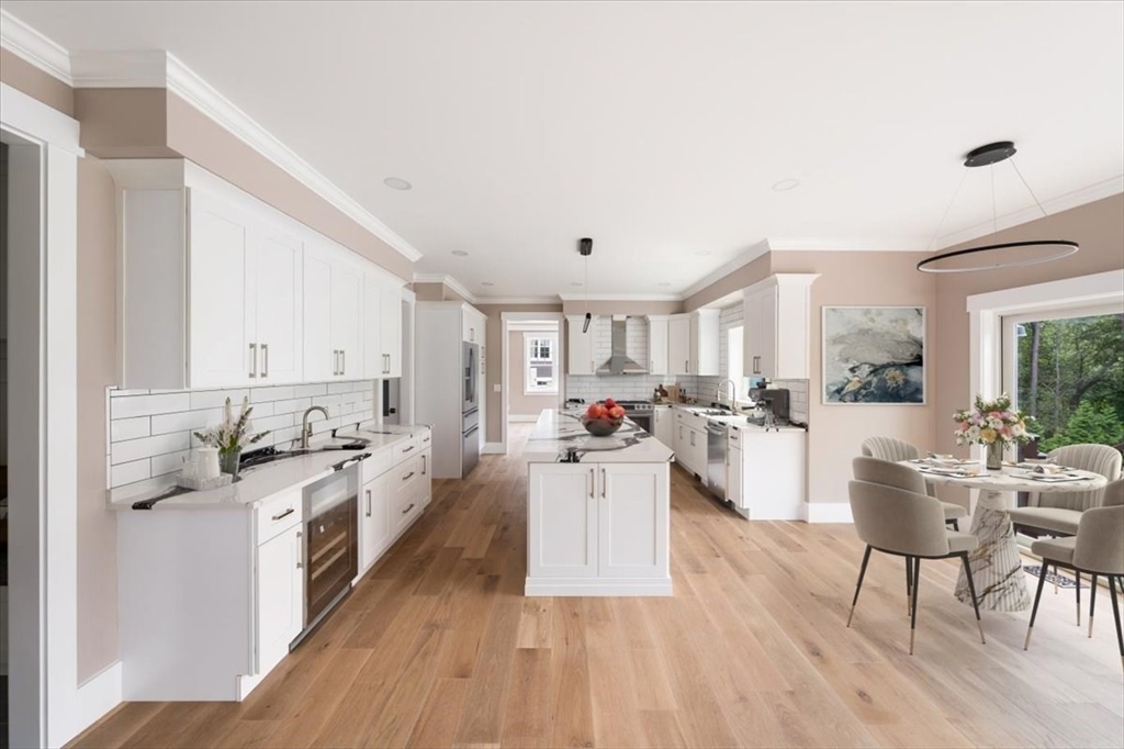 22 Magnolia Road Natick, MA 01760 - Photo 8 of 36