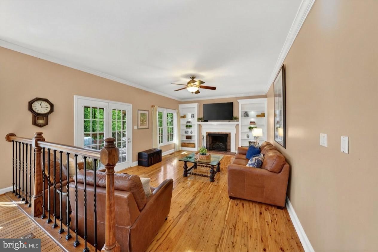 7923 Donegal Lane Springfield, VA 22153 - Photo 18 of 45 Family Room