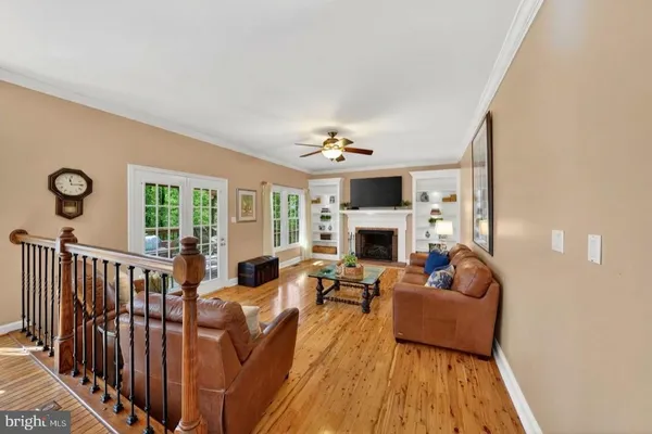 $950,000 | 7923 Donegal Lane, Springfield, VA 22153