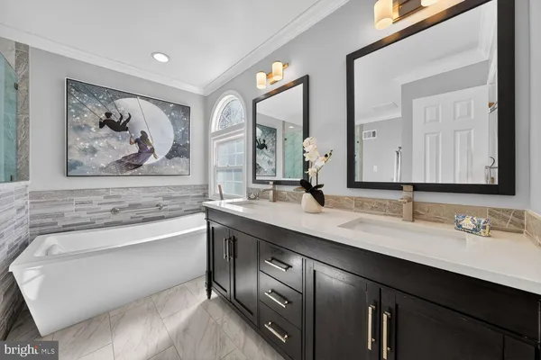 $950,000 | 7923 Donegal Lane, Springfield, VA 22153