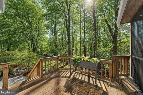 $950,000 | 7923 Donegal Lane, Springfield, VA 22153