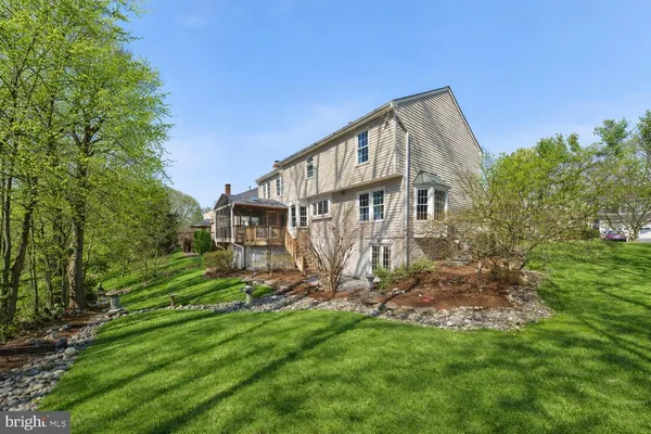 $950,000 | 7923 Donegal Lane, Springfield, VA 22153