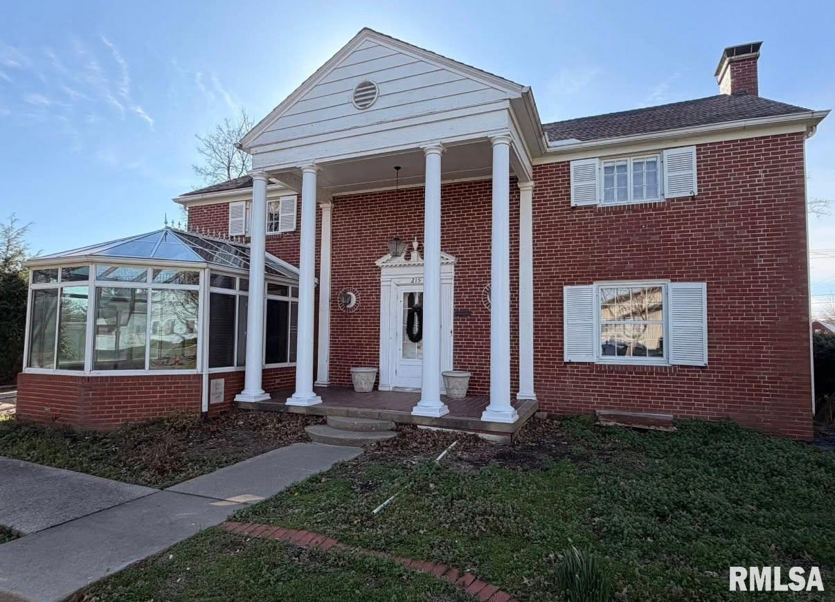 215 3rd Street Carmi, IL 62821 - Photo 2 of 38 Gallery Image 2