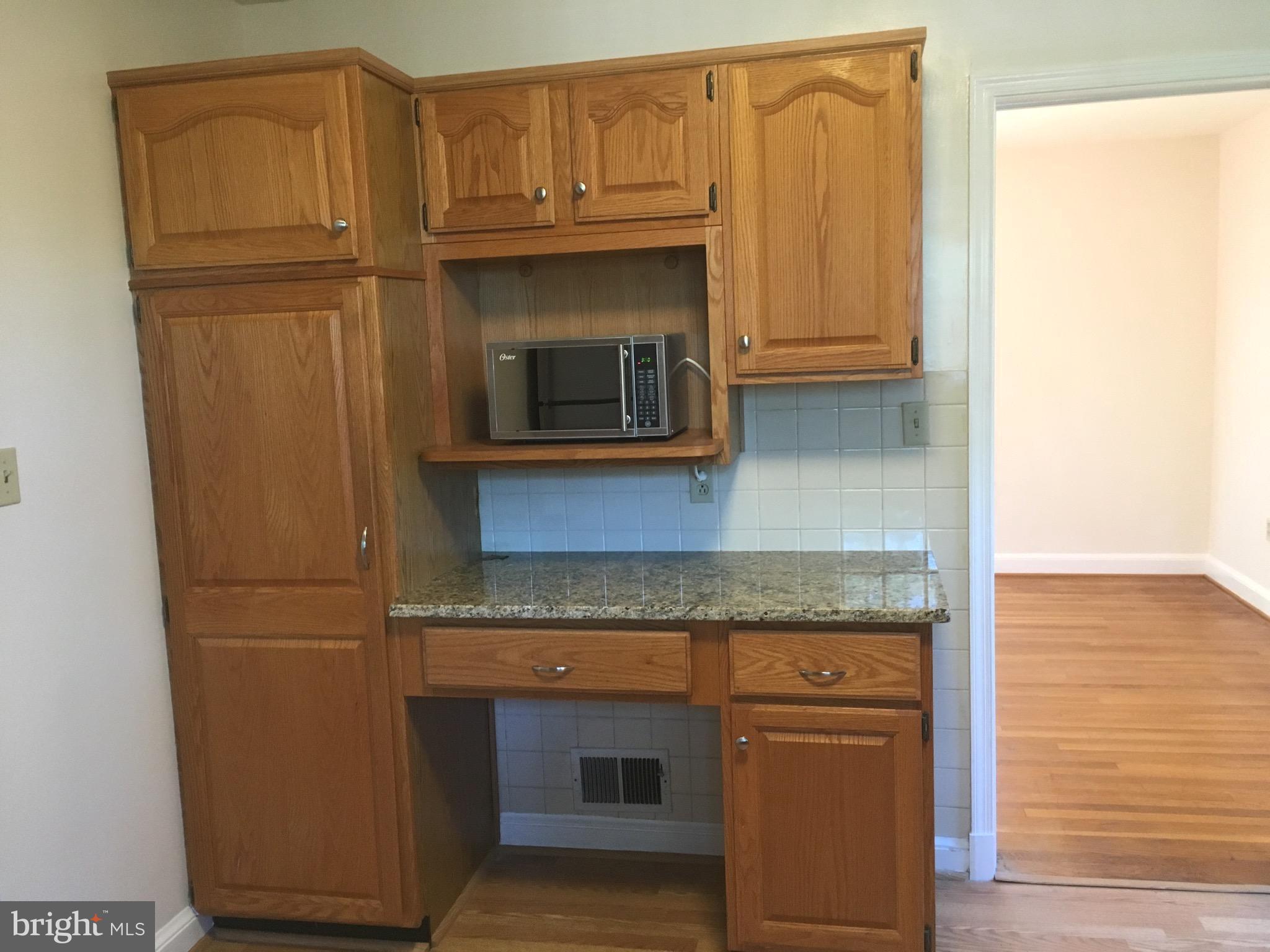 930 Ray Road Hyattsville, MD 20783 - Photo 4 of 15 Kitchen