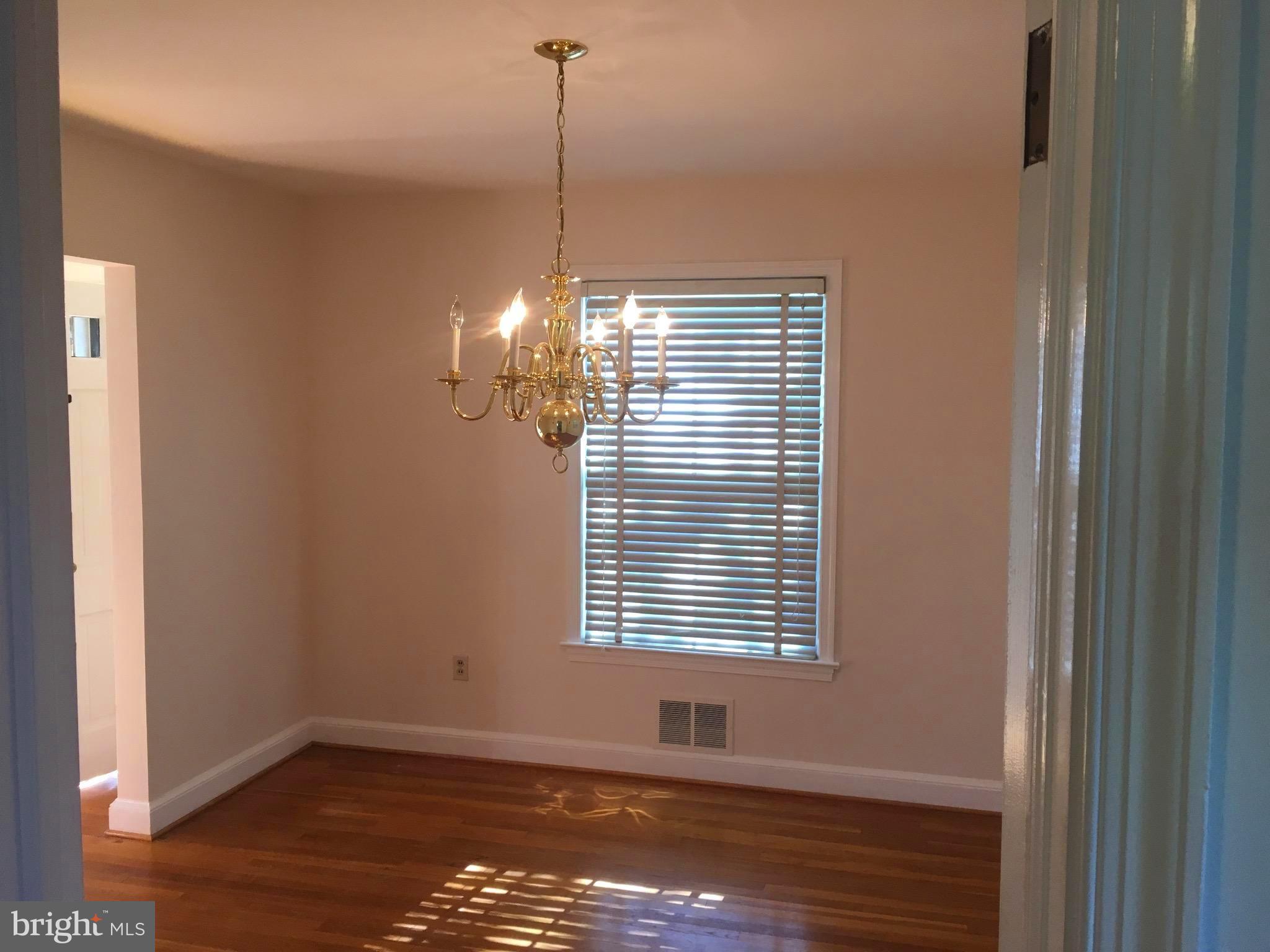 930 Ray Road Hyattsville, MD 20783 - Photo 6 of 15 Dining Room