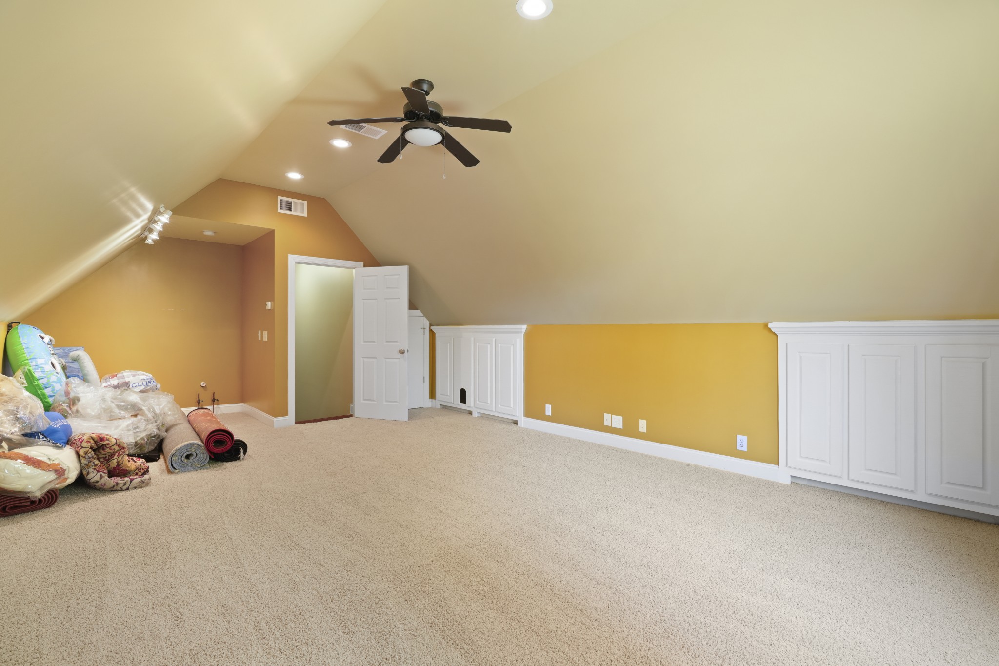 1124 Friendswood Lane Christiana, TN 37037 - Photo 27 of 34 a view of livingroom with toys