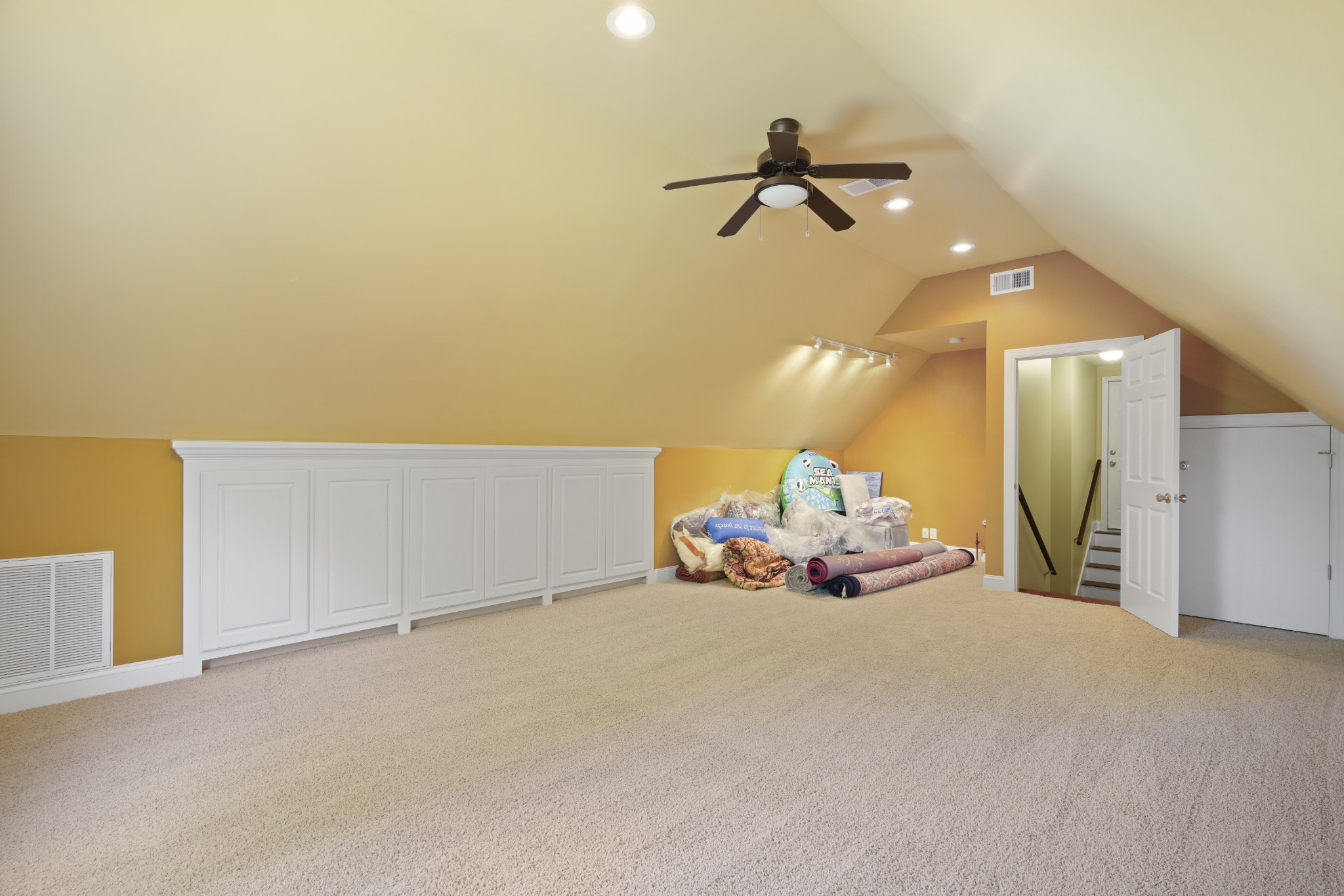 1124 Friendswood Lane Christiana, TN 37037 - Photo 28 of 34 a view of a livingroom and a garage