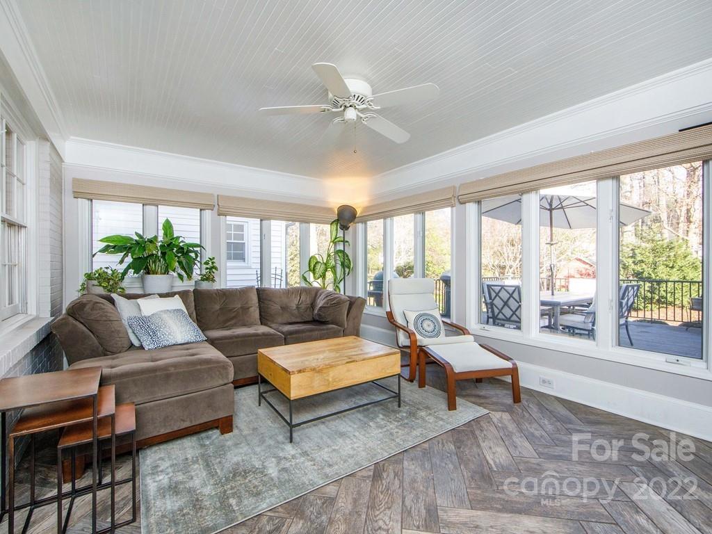 1000 Braeburn Road Charlotte, NC 28211 - Photo 27 of 48 a living room with furniture and a large window