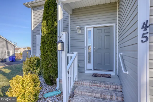 $399,000 | 45 East Buck Point Road, Clayton, DE 19938