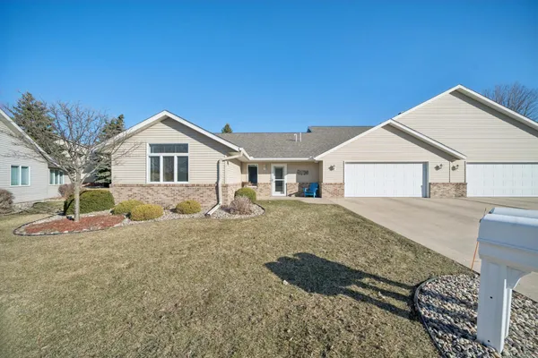 $399,000 | 152 Shamrock Drive, Mankato, MN 56001