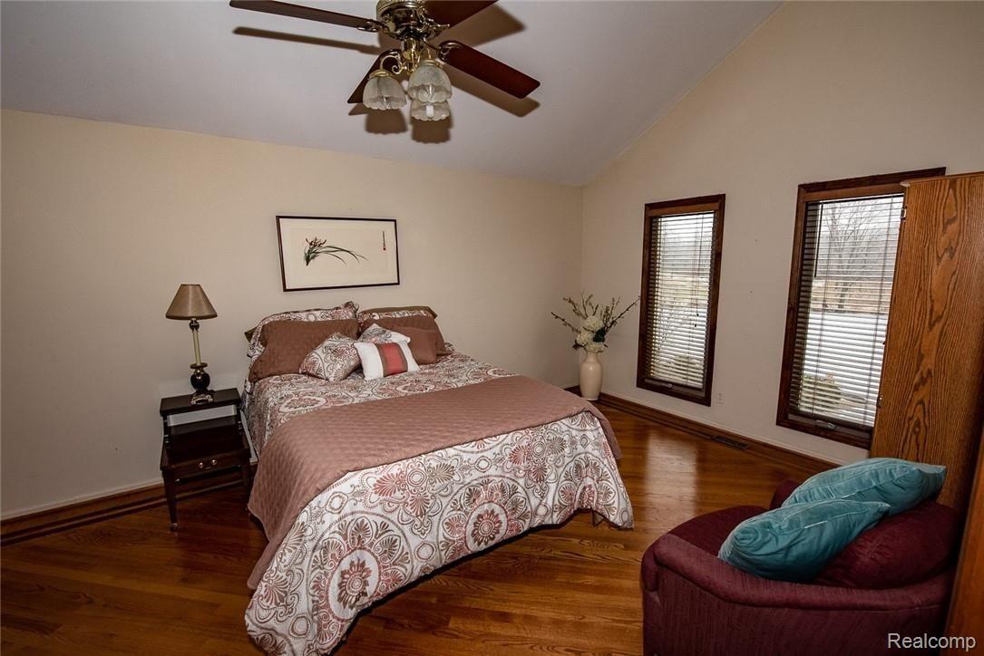11023 Fenton Road Fenton, MI 48430 - Photo 26 of 36 _8107682.jpg