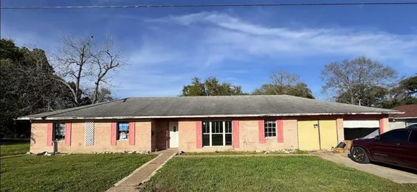 $89,999 | 3200 4th Avenue, Port Arthur, TX 77642