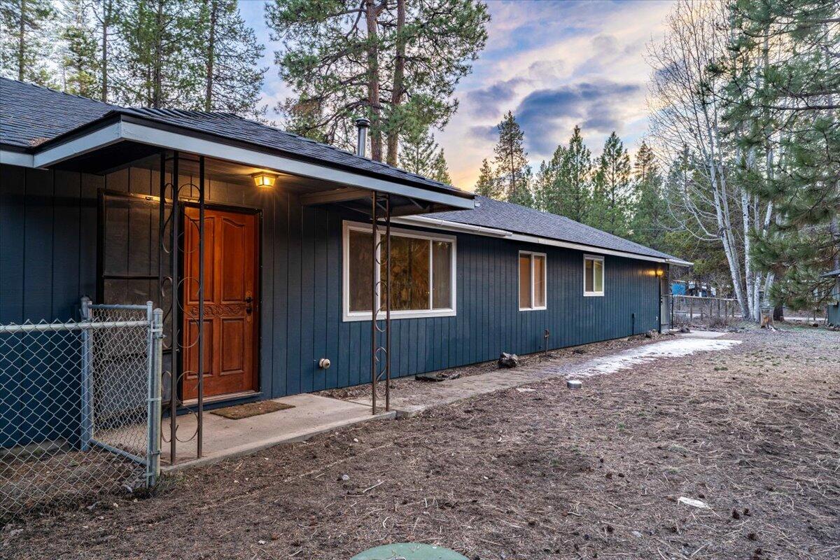 51520 Ash Road La Pine, OR 97739 - Photo 44 of 57 48-Twilight