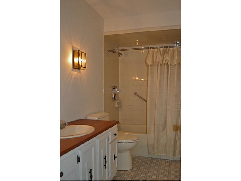 4100 Post Road, Unit 4 Warwick, RI 02886 - Photo 13 of 15 Bathroom.
