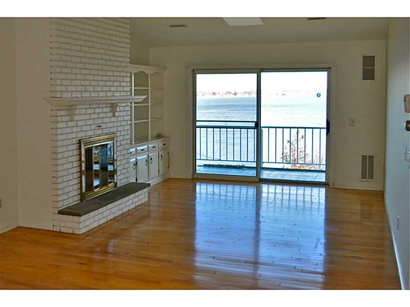 4100 Post Road, Unit 4 Warwick, RI 02886 - Photo 4 of 15 Living Room.