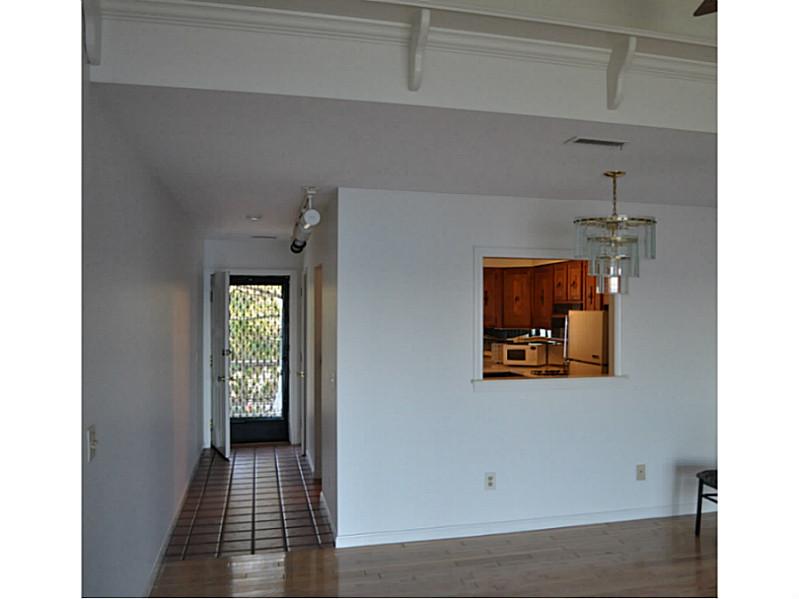 4100 Post Road, Unit 4 Warwick, RI 02886 - Photo 8 of 15 Dining Area.