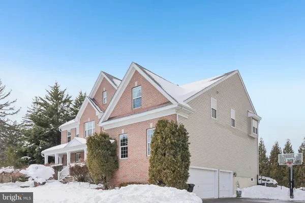 $1,100,000 | 1 Cranbury Hill Court, Mount Laurel, NJ 08054