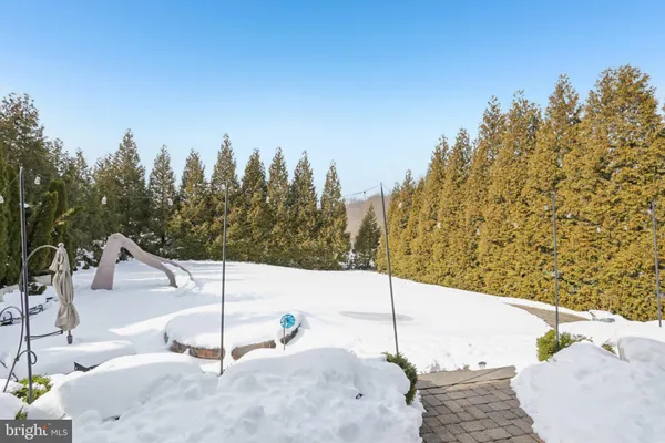 $1,100,000 | 1 Cranbury Hill Court, Mount Laurel, NJ 08054