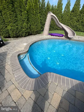 $1,100,000 | 1 Cranbury Hill Court, Mount Laurel, NJ 08054