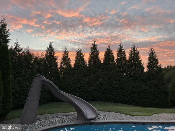$1,100,000 | 1 Cranbury Hill Court, Mount Laurel, NJ 08054