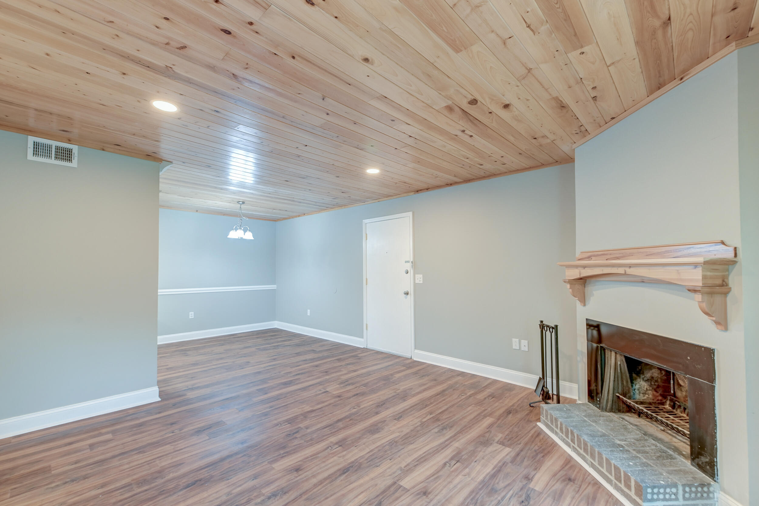 1402 Camp Road, Unit 6B Charleston, SC 29412 - Photo 3 of 46 DSC_0402_3_4_5_6