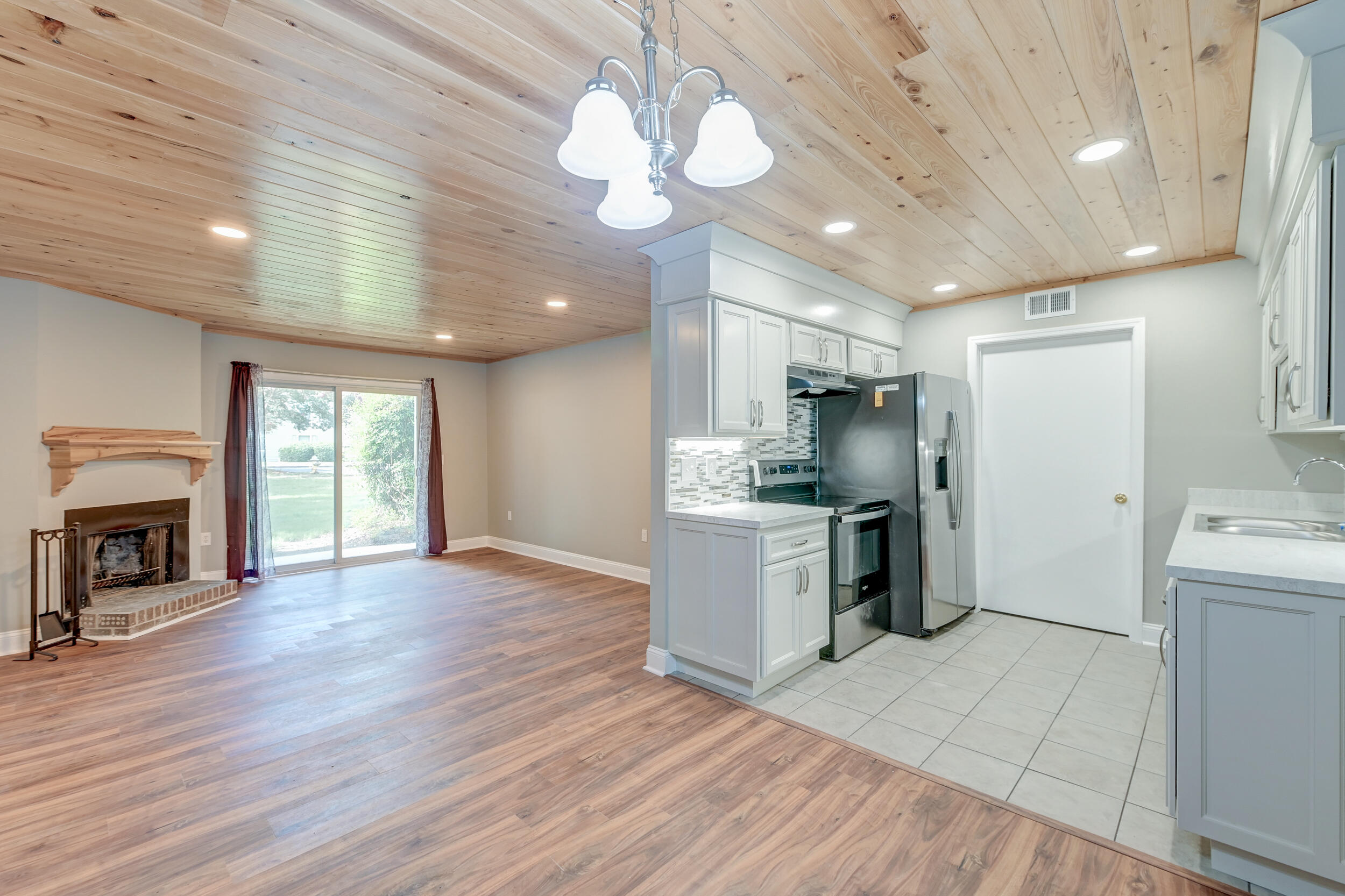 1402 Camp Road, Unit 6B Charleston, SC 29412 - Photo 6 of 46 DSC_0417_18_19_20_21