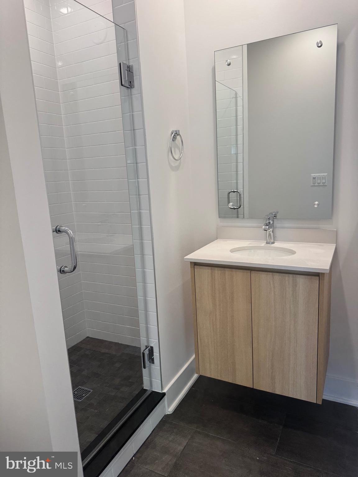 3509 Margaret Jones Place Gaithersburg, MD 20877 - Photo 12 of 40 Contemporary full bathroom - top floor